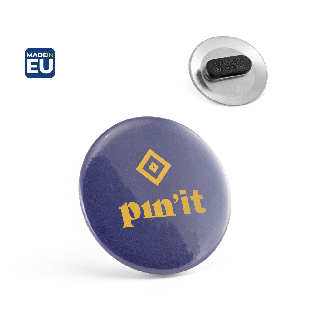 Button P'IN 8 med dobbelt magnetlukning, med jeres logo, ø50 mm