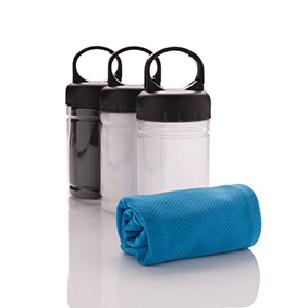 Mikrofiber kølehåndklæde med UV-beskyttelse og karabinerflaske - Rosa